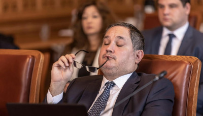 Brut&aacute;lis &aacute;llamh&aacute;ztart&aacute;si hi&aacute;ny - 3 h&oacute;nap alatt majdnem elment az eg&eacute;sz &eacute;ves keret