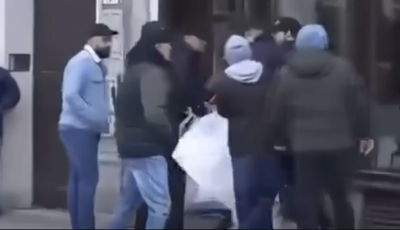 A Fidesznek dolgozhatott az egyik f&eacute;rfi, aki Orb&aacute;n veszpr&eacute;mi orsz&aacute;gj&aacute;r&aacute;s&aacute;n ir&aacute;ny&iacute;totta a fekete kab&aacute;tosokat