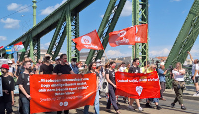 Veszpr&eacute;mben fejeződik be kedden az orsz&aacute;gos demonstr&aacute;ci&oacute;sorozat az eln&eacute;m&iacute;t&aacute;si t&ouml;rv&eacute;nnyel szemben