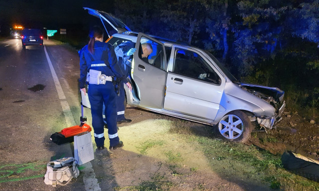 A Lit&eacute;rn&eacute;l t&ouml;rt&eacute;nt tragikus csal&aacute;di baleset szemtan&uacute;it keresi a veszpr&eacute;mi rendőrs&eacute;g