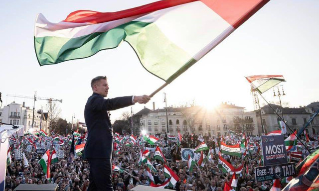 Medi&aacute;n: sima k&eacute;tharmad j&ouml;het a Tisz&aacute;nak