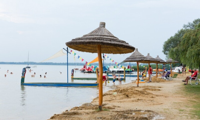&Iacute;me 2025 legjobb strandja a Balatonn&aacute;l