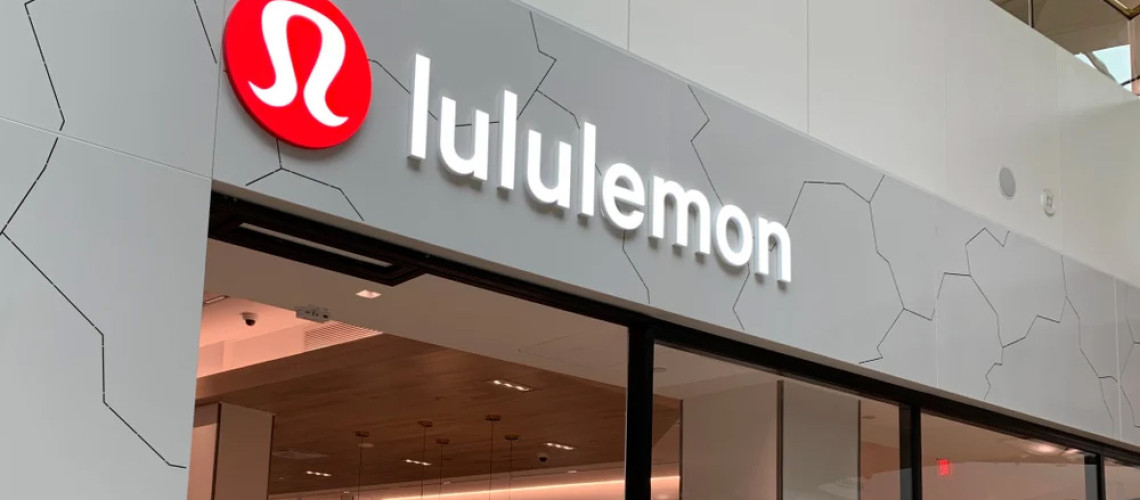 Magyarorsz&aacute;gra &eacute;rkezik a n&eacute;pszerű pr&eacute;mium sportruh&aacute;zati m&aacute;rka