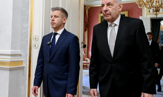 K&ouml;zz&eacute;tette a kegyelmi &uuml;gy dokumentumait a S&aacute;ndor-palota