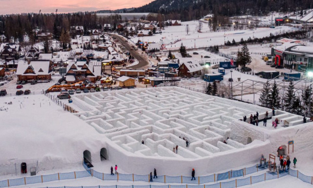 Megny&iacute;lt Zakopan&eacute;ban a Snowlandia: a vil&aacute;g legnagyobb h&oacute;labirintusa ism&eacute;t v&aacute;rja a l&aacute;togat&oacute;kat
